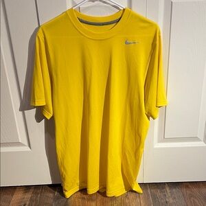 Nike Dri-Fit T-Shirt - Men’s Medium